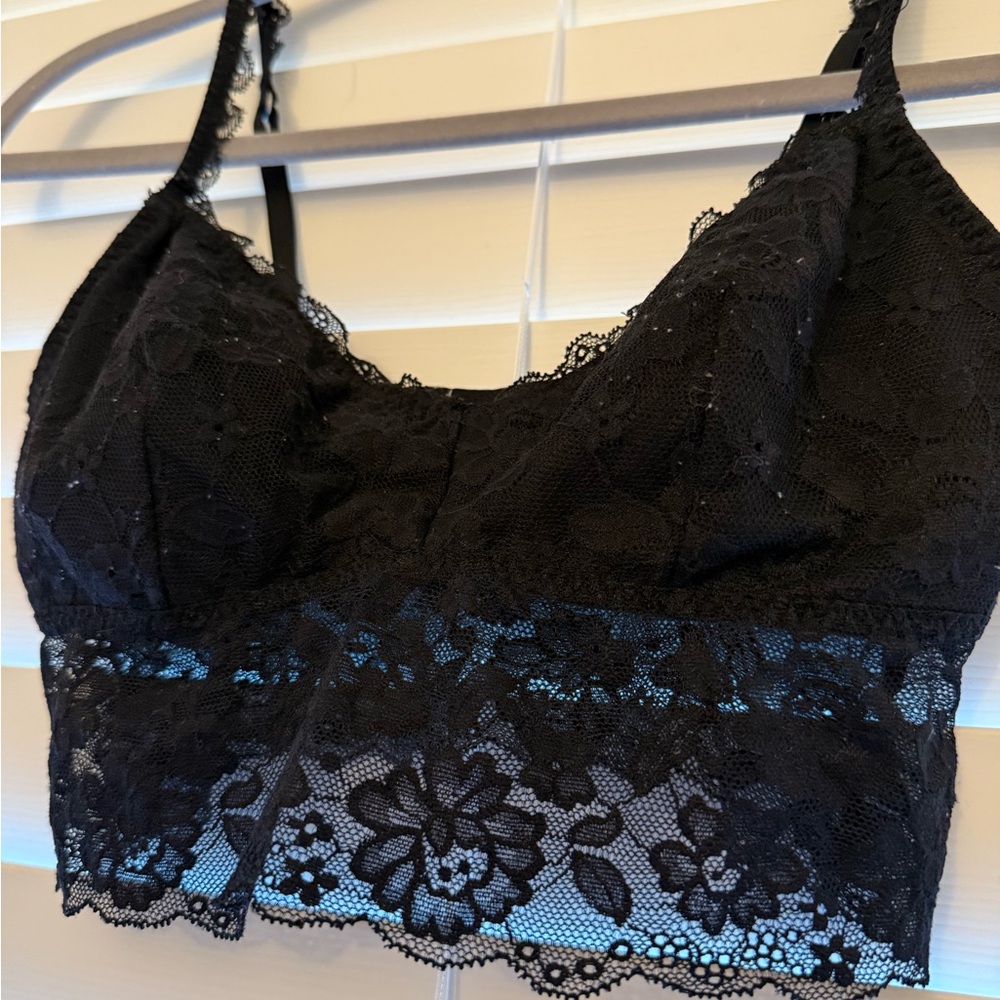 Gilly Hicks Black Lace Bra Comfortable Intimates Sleepwear